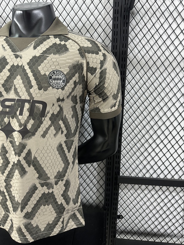 Bayern Munich Edición Especial Versión Jugador (Beige) 7