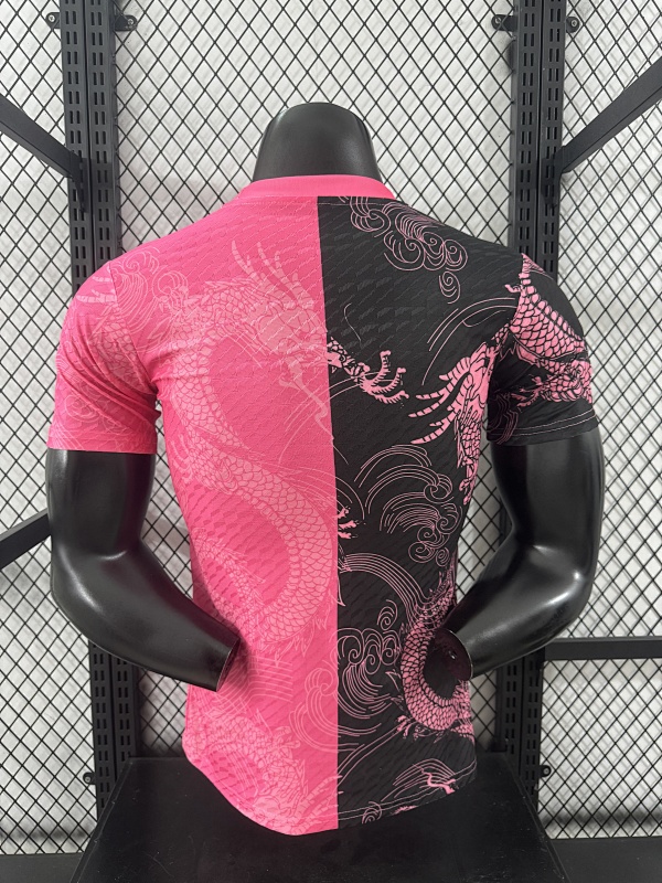 Real Madrid Edición Especial Diseño 2 Versión Jugador (Rosa) 2