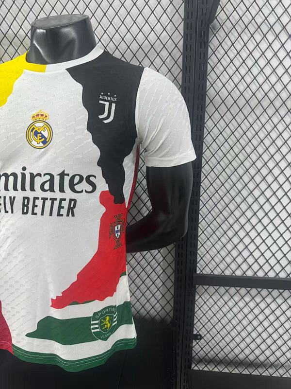 Real Madrid Edición Especial Cristiano Ronaldo Versión Jugador (Blanca) 4