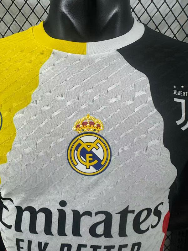 Real Madrid Edición Especial Cristiano Ronaldo Versión Jugador (Blanca) 5