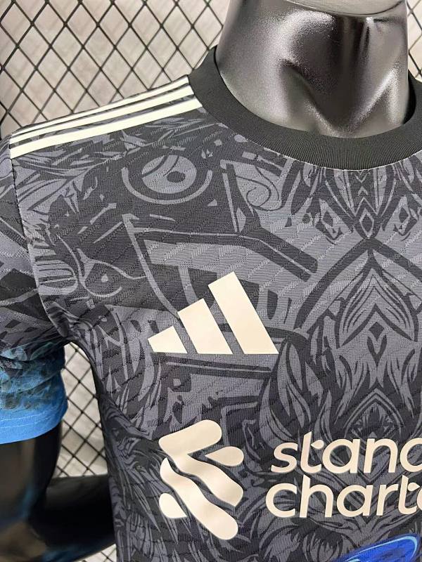 Liverpool Edición Especial Japón Diseño 2 Versión Jugador (Negra) 4