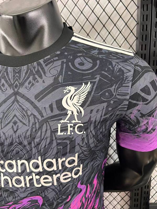 Liverpool Edición Especial Japón Versión Jugador (Negra) 5