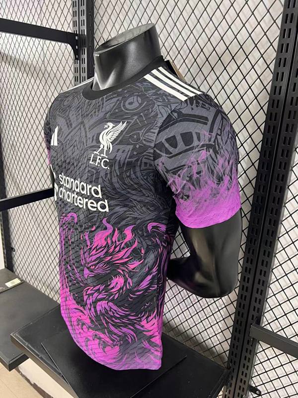 Liverpool Edición Especial Japón Versión Jugador (Negra) 7