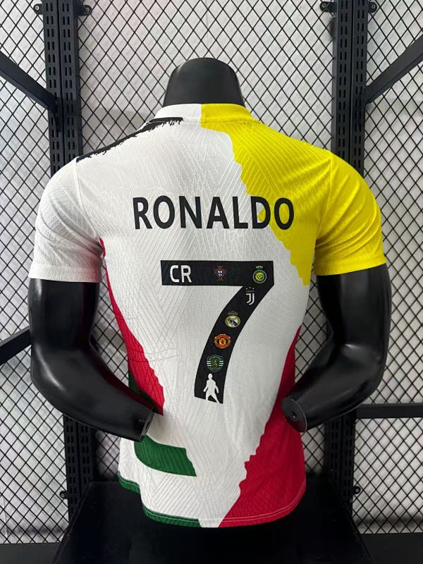 Real Madrid Edición Especial CR7 Versión Jugador (Blanca) 2