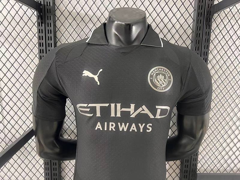 Manchester City Cuarta Versión Jugador 2025/26 (Negra) 3