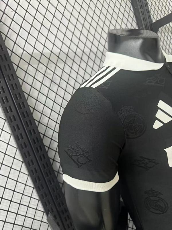 Real Madrid Edición Especial Versión Jugador (Negra, Manga Larga) 8