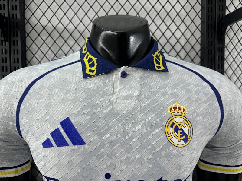 Real Madrid Edición Especial Versión Jugador (Gris) 3