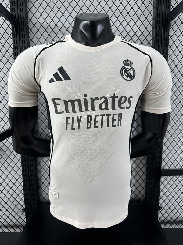 Real Madrid Edición Especial Diseño 3 Versión Jugador (Blanca)