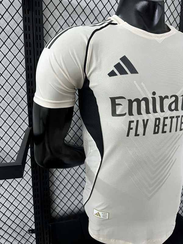 Real Madrid Edición Especial Diseño 3 Versión Jugador (Blanca) 6