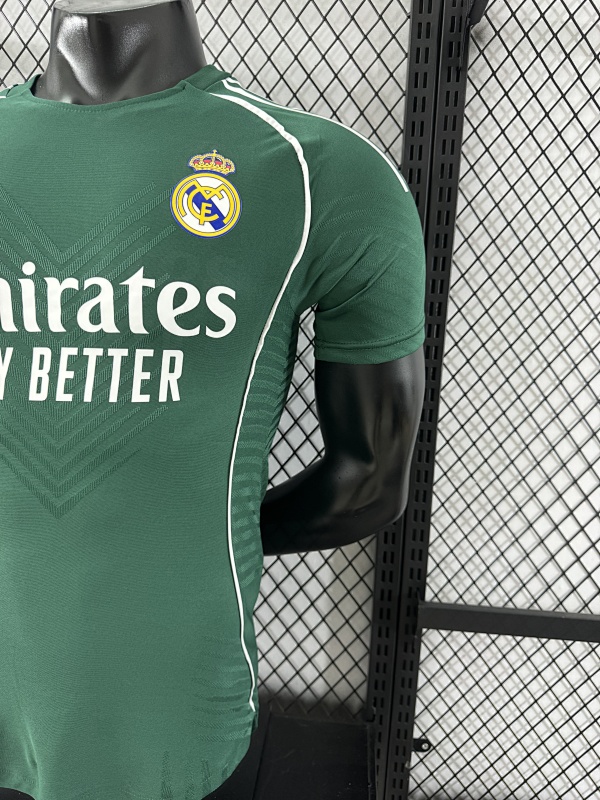 Real Madrid Edición Especial Versión Jugador (Verde) 7