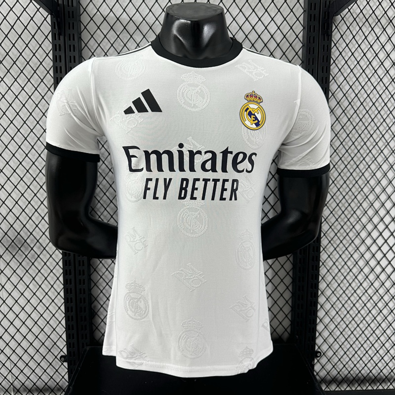 Real Madrid Edición Especial Diseño 2 Versión Jugador (Blanca)
