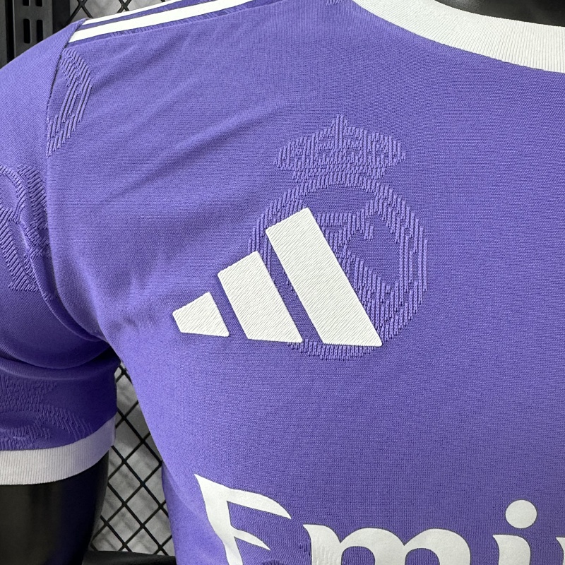Real Madrid Edición Especial Versión Jugador (Morada) 4
