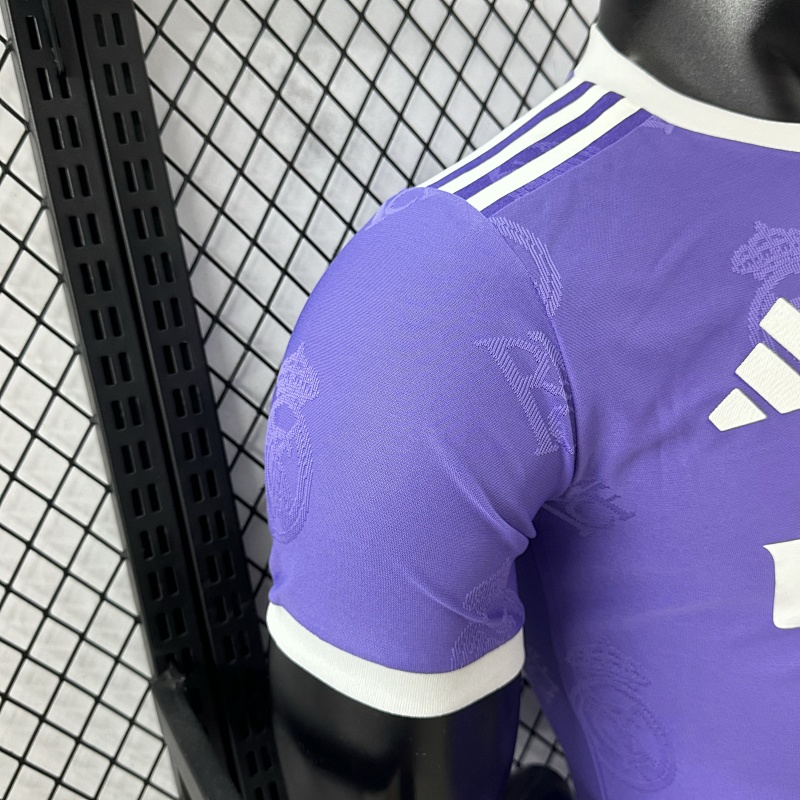 Real Madrid Edición Especial Versión Jugador (Morada) 8
