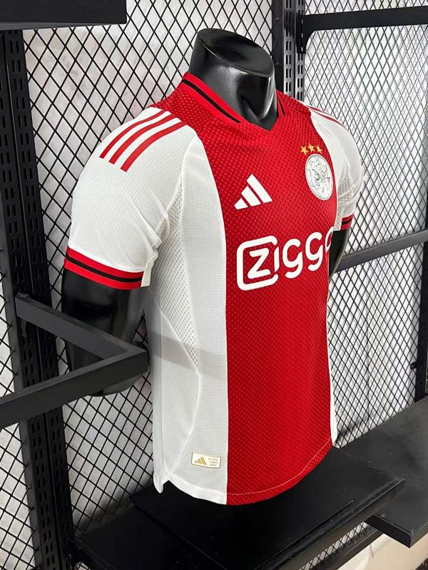 Ajax Local Versión Jugador 2025/26 (Roja) 6