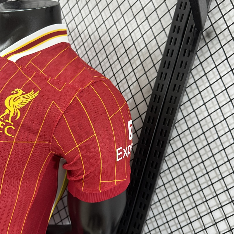 Liverpool Local Versión Jugador 2024/25 (Roja) 9