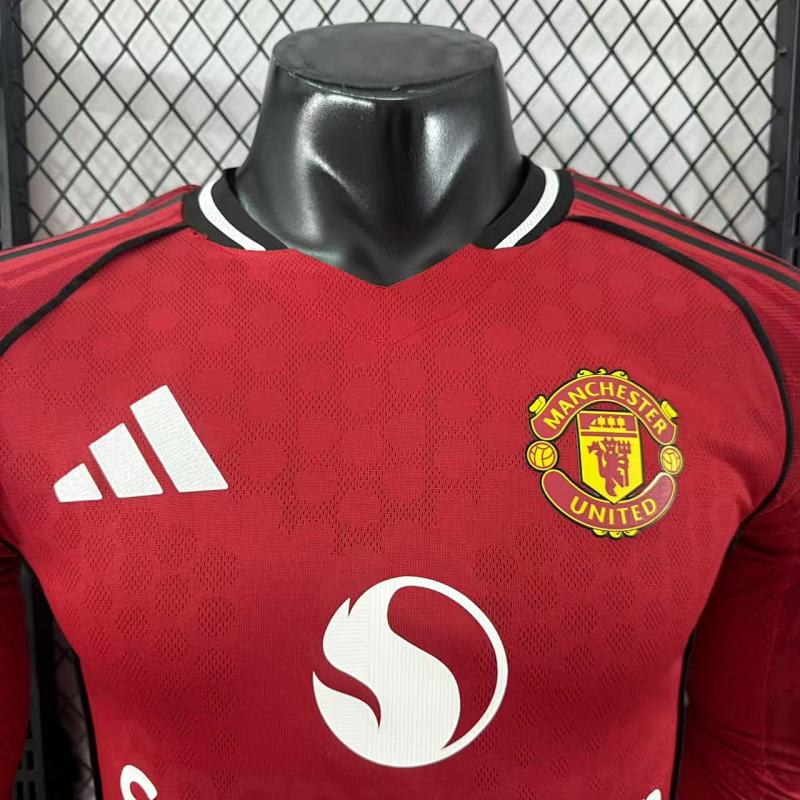 Manchester United Local Versión Jugador 2025/26 (Roja, Manga Larga) 3