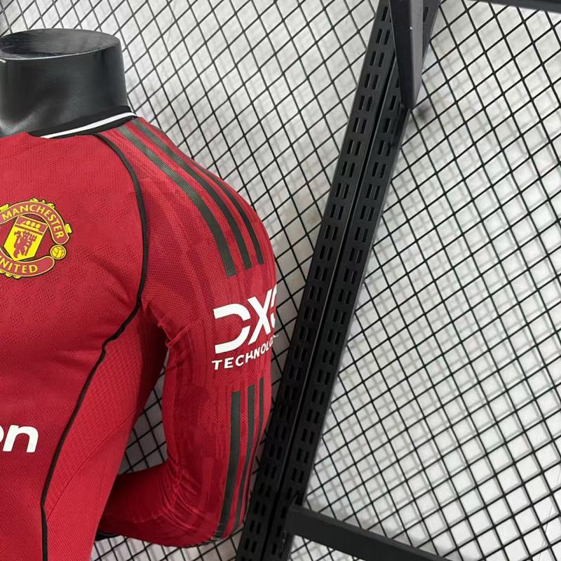 Manchester United Local Versión Jugador 2025/26 (Roja, Manga Larga) 9