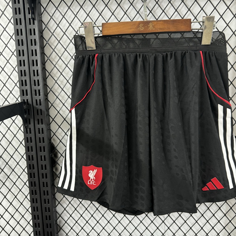 Liverpool Short Local Versión Jugador 2025/26 (Negro) 3
