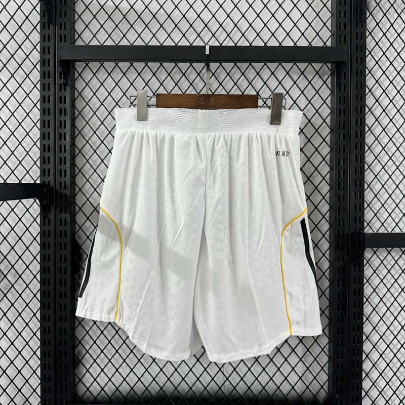 Real Madrid Short Local Versión Jugador 2025/26 (Blanco) 2