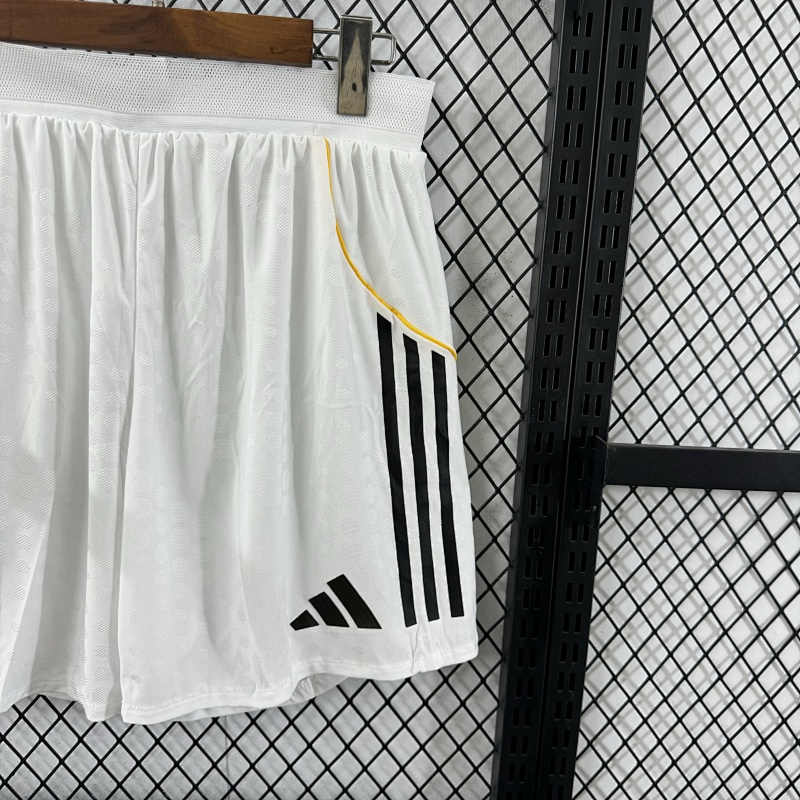 Real Madrid Short Local Versión Jugador 2025/26 (Blanco) 6