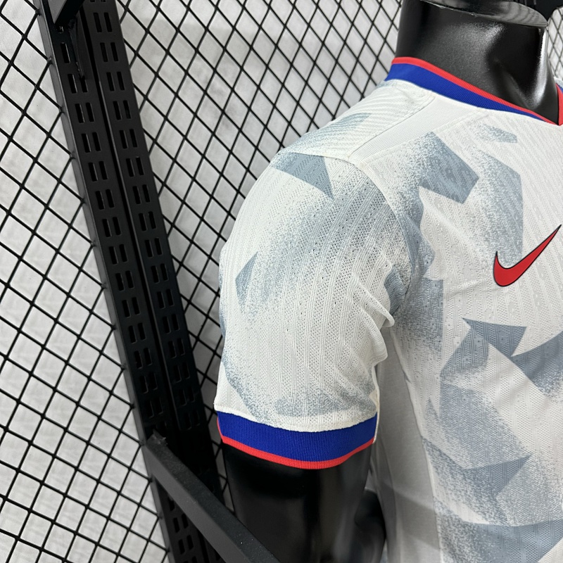 Estados Unidos Local Versión Jugador 2025 (Blanca) 8