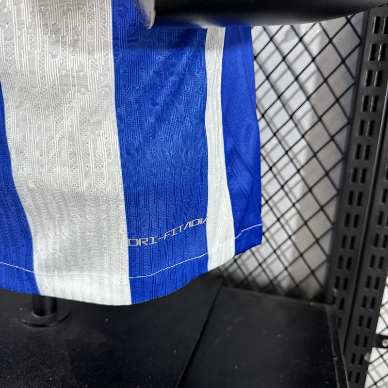 Brighton Local Versión Jugador 2025/26 (Azul) 11