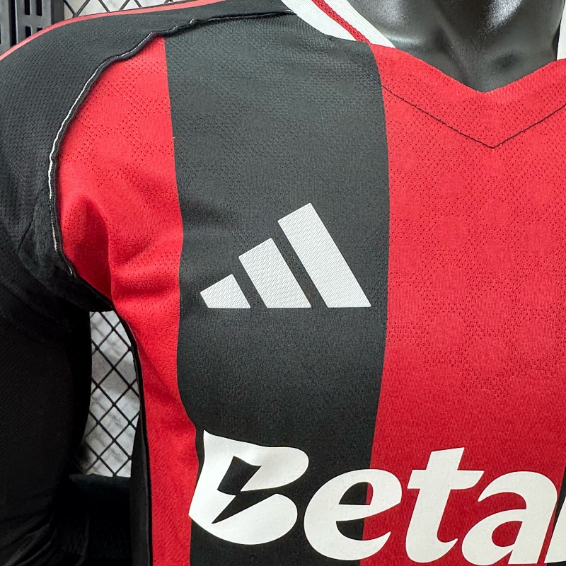 River Plate Visitante Versión Jugador 2025/26 (Negra, Manga Larga) 4