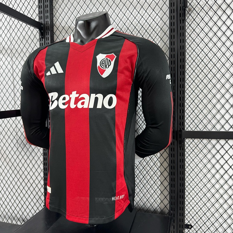 River Plate Visitante Versión Jugador 2025/26 (Negra, Manga Larga) 7