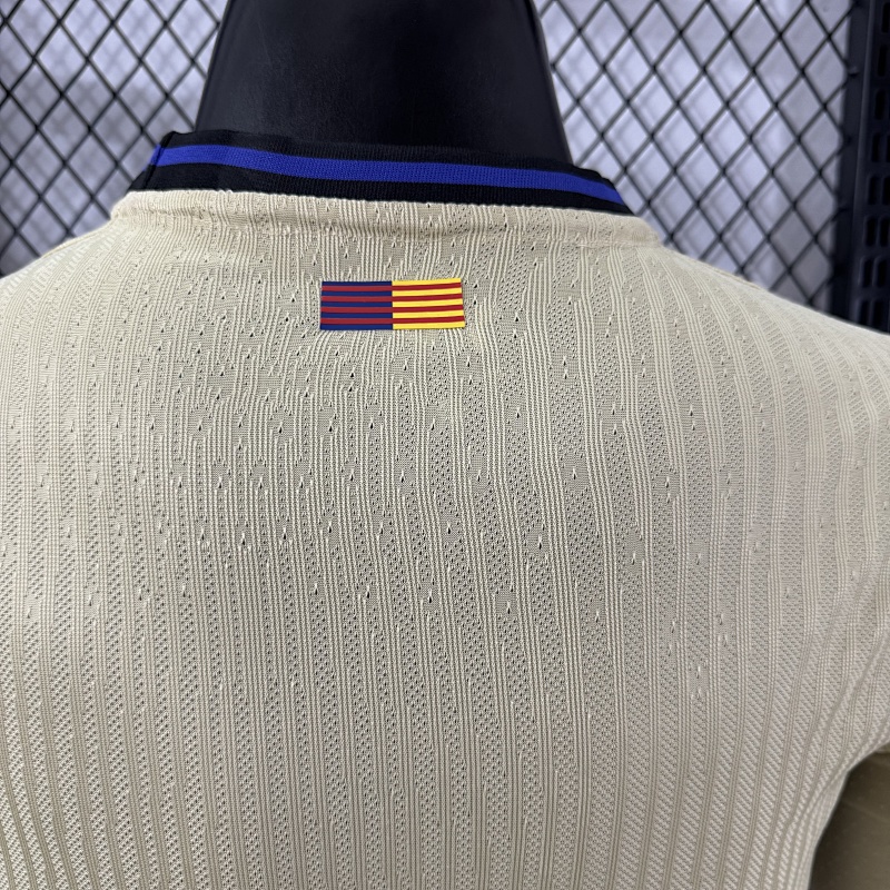 FC Barcelona Visitante Versión Jugador 2025/26 (Beige, Manga Larga) 9