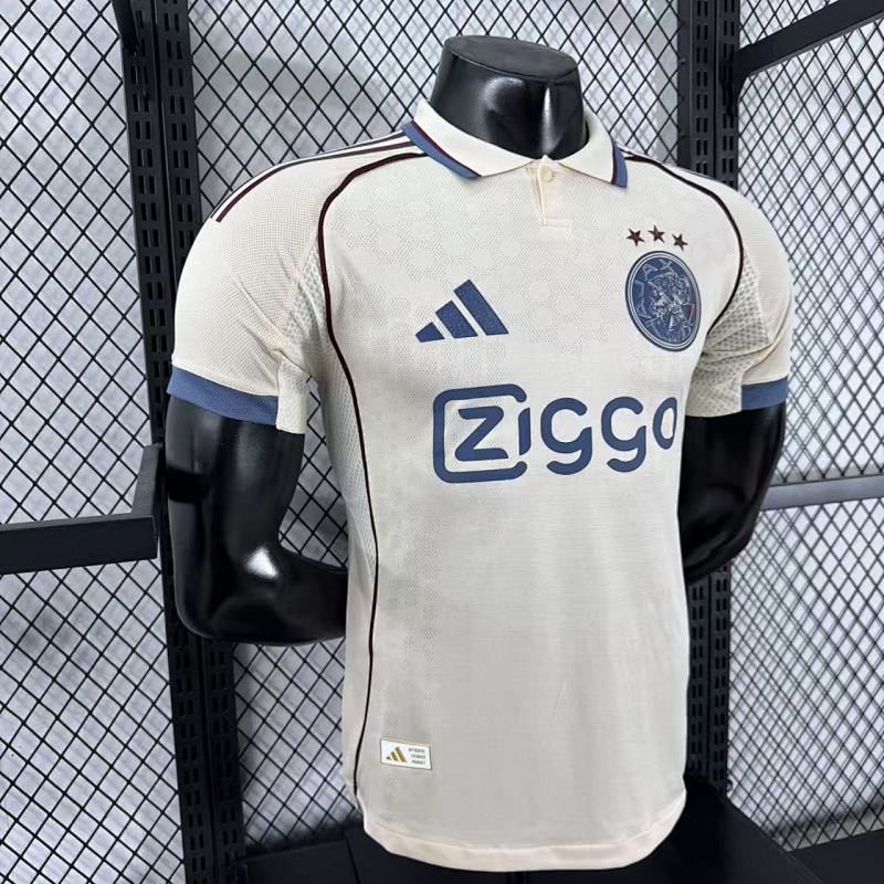 Ajax Tercera Versión Jugador 2025/26 (Blanca) 8