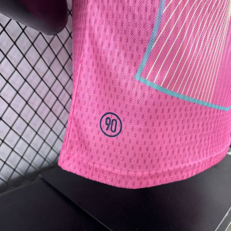 Paris Saint-Germain Edición Especial Versión Jugador 2025/26 (Rosa) 10
