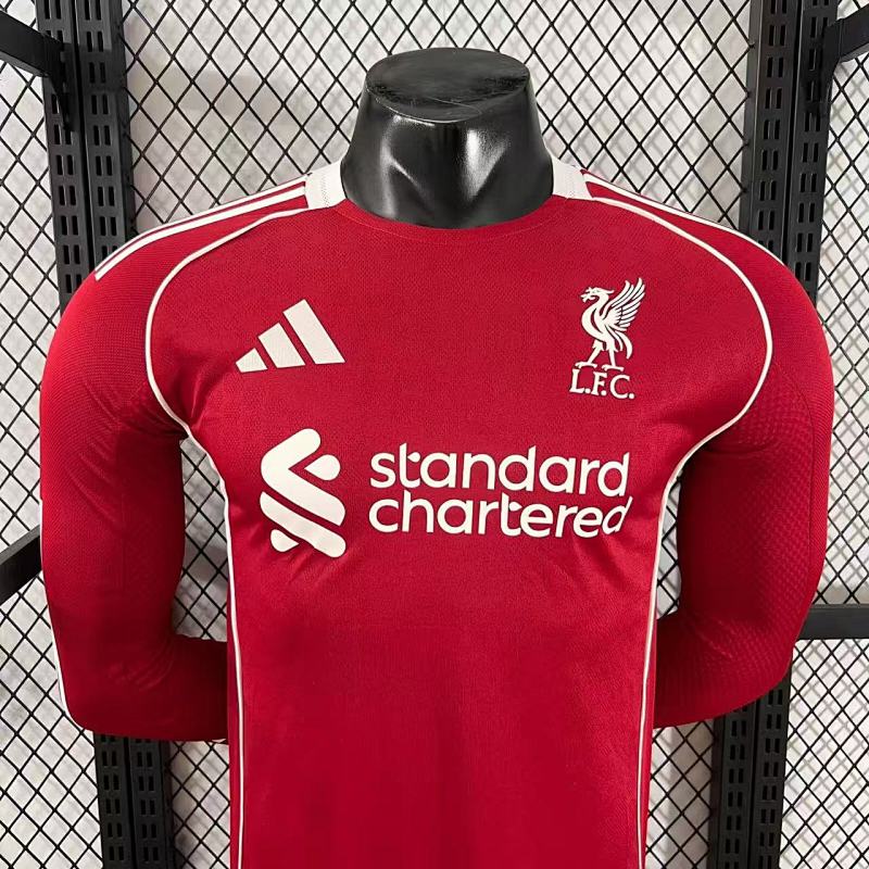 Liverpool Local Versión Jugador 2025/26 (Roja, Manga Larga) 3