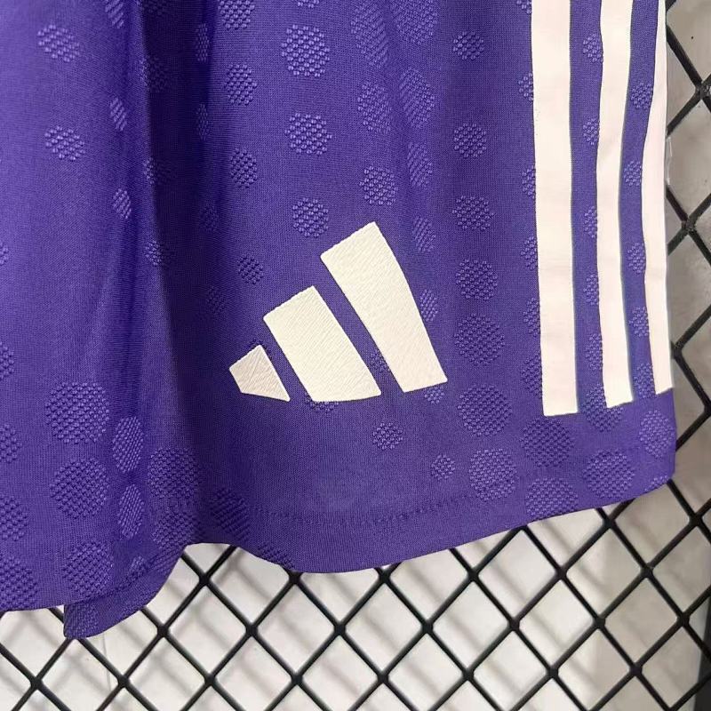 Manchester United Short Visitante Versión Jugador 2025/26 (Morado) 4