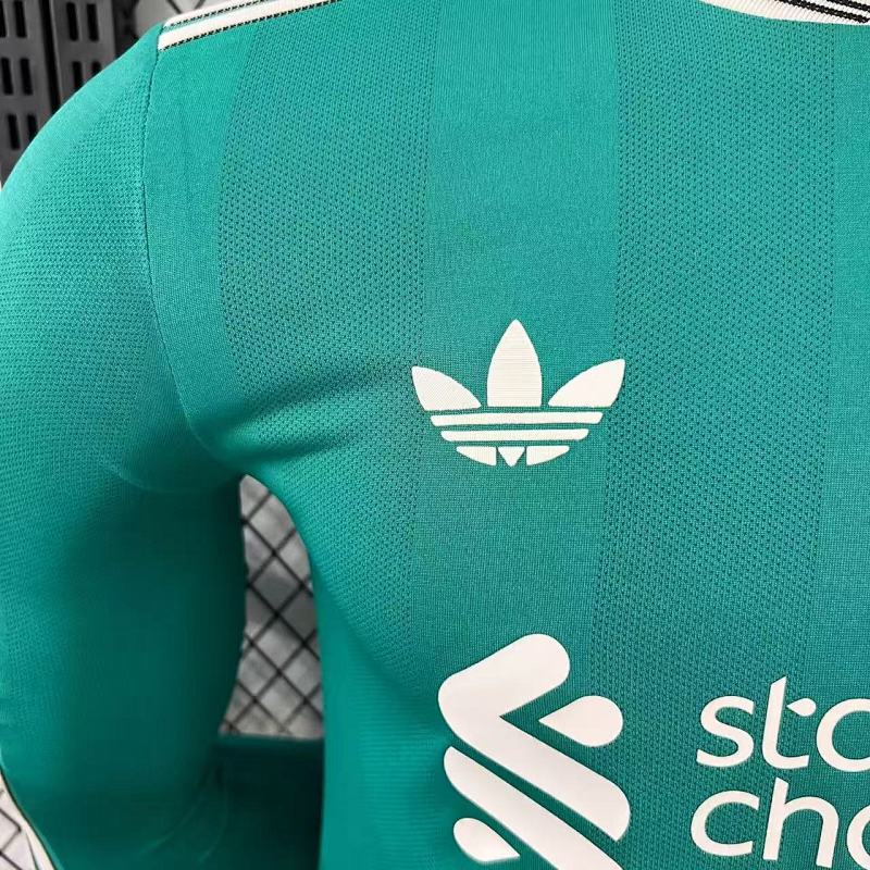 Liverpool Tercera Versión Jugador 2025/26 (Verde, Manga Larga) 4