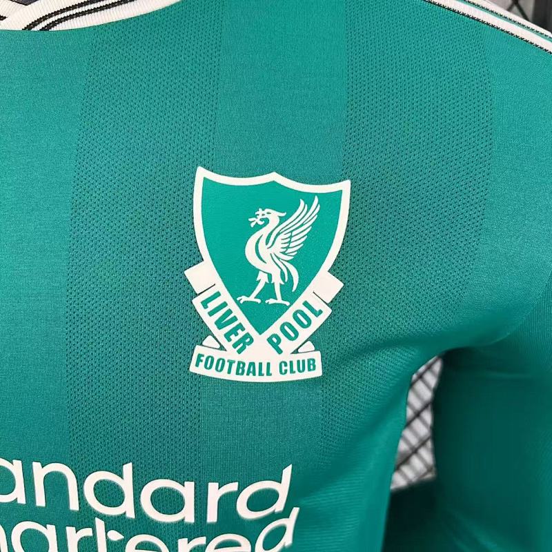 Liverpool Tercera Versión Jugador 2025/26 (Verde, Manga Larga) 5