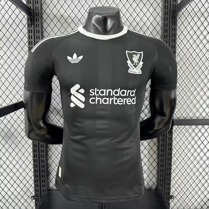 Liverpool Portero Versión Jugador 2025/26 (Negra)