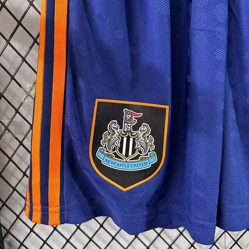 Newcastle United Short Tercera Versión Jugador 2025/26 (Azul) 3
