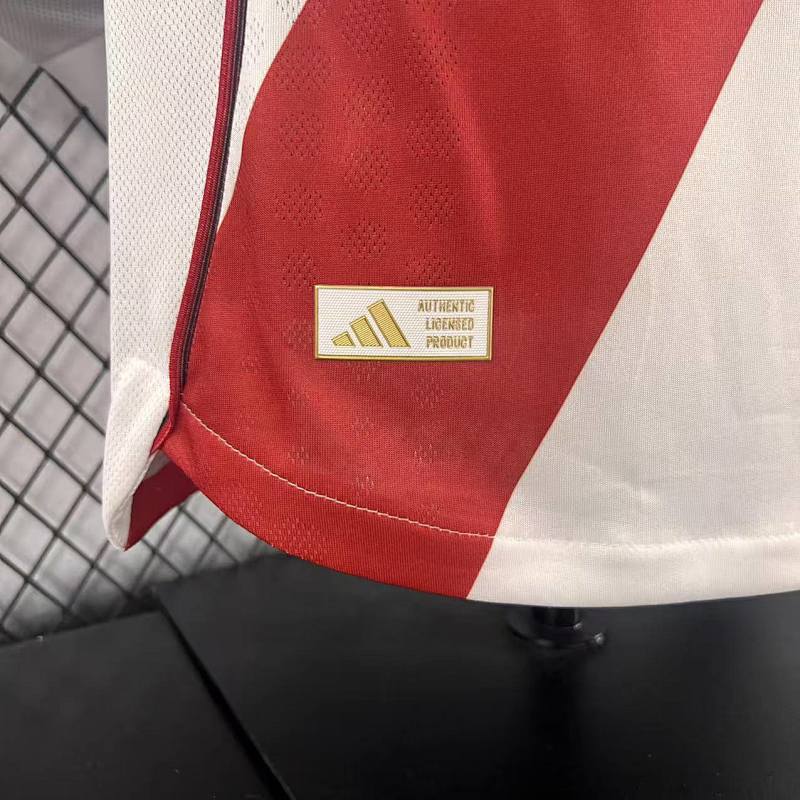 River Plate Local Versión Jugador 2025/26 (Blanca, Manga Larga) 8