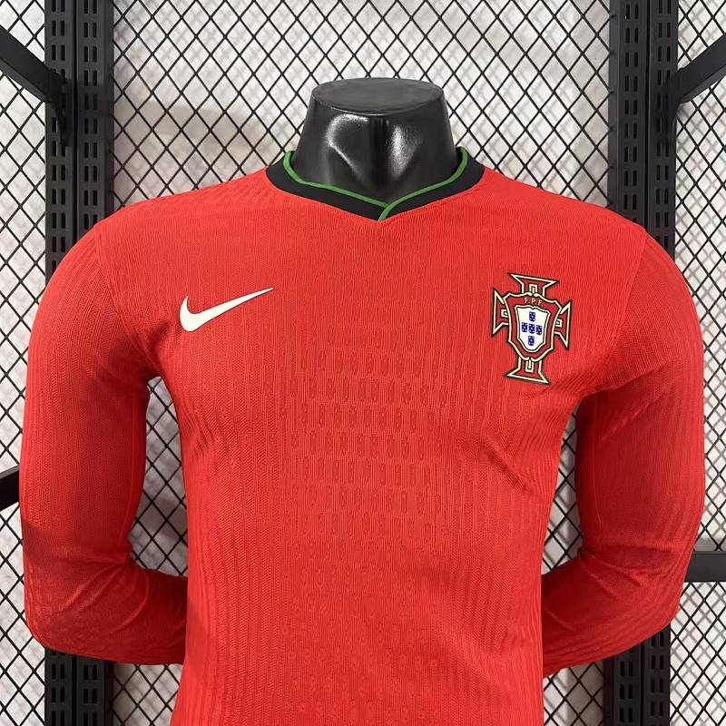 Portugal Local Versión Jugador 2024 (Roja, Manga Larga) 3