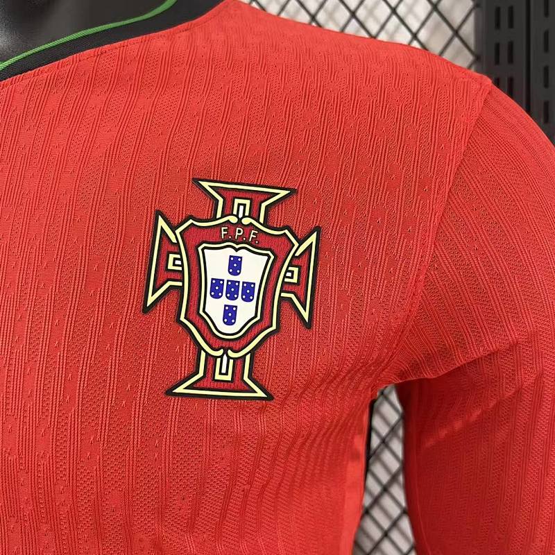 Portugal Local Versión Jugador 2024 (Roja, Manga Larga) 5