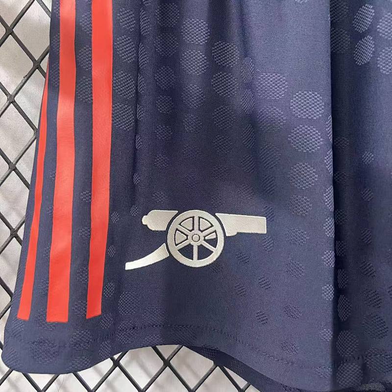 Arsenal Short Visitante Versión Jugador 2025/26 (Azul Marino) 3