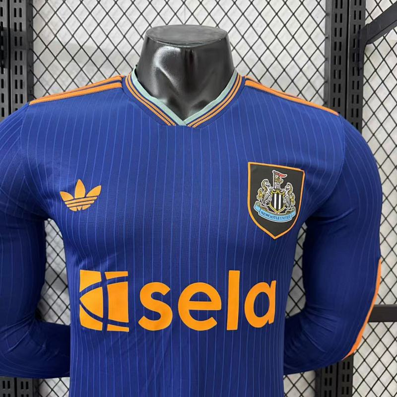 Newcastle United Tercera Versión Jugador 2025/26 (Azul, Manga Larga) 3
