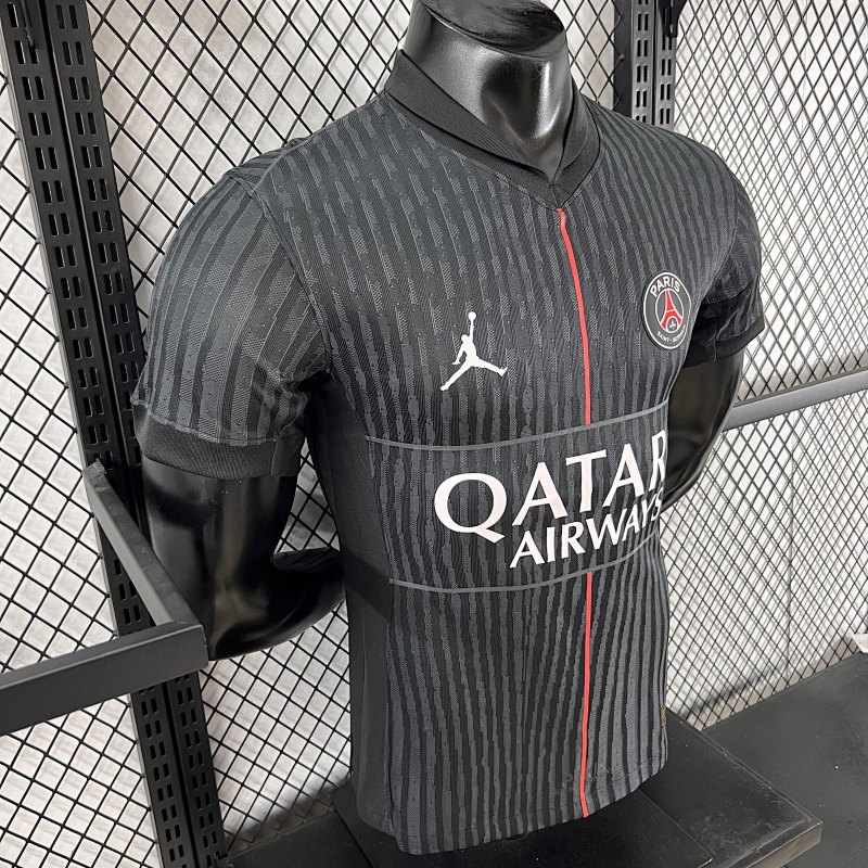 Paris Saint-Germain Cuarta Versión Jugador 2025/26 (Negra) 5