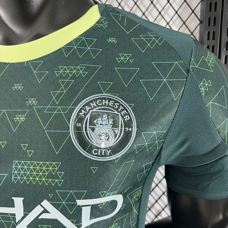 Manchester City Cuarta Versión Jugador 2025/26 (Verde) 7