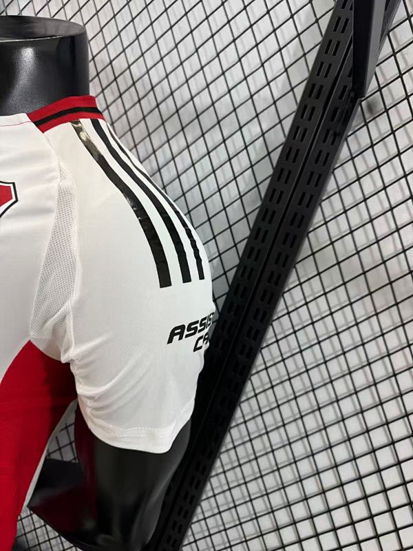 River Plate Cuarta Versión Jugador 2024/25 (Blanca) 2
