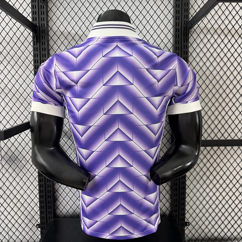 Real Madrid Edición Retro (Morada) 2