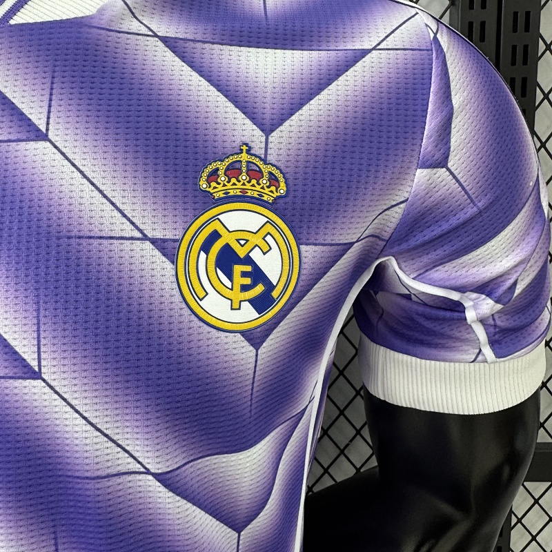 Real Madrid Edición Retro (Morada) 5