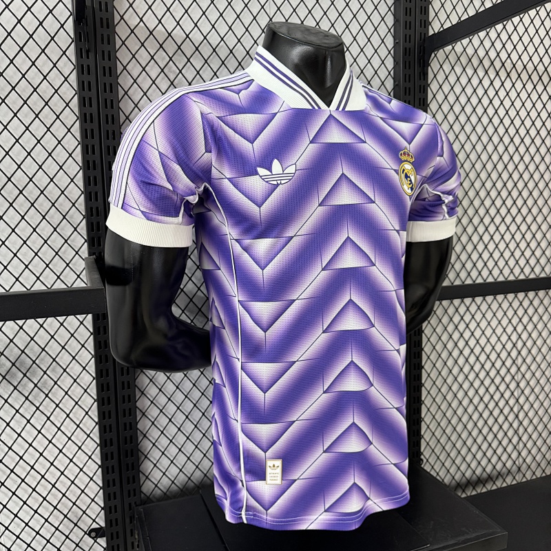 Real Madrid Edición Retro (Morada) 6