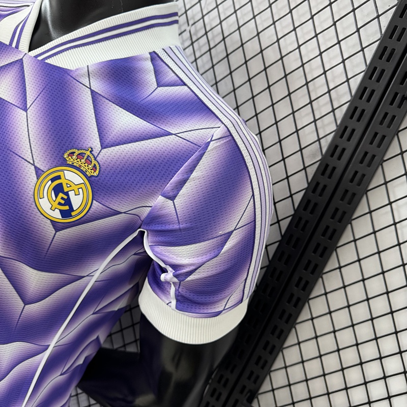 Real Madrid Edición Retro (Morada) 9
