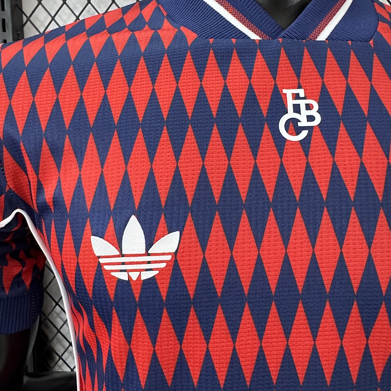 Bayern Munich Edición Retro (Roja) 4